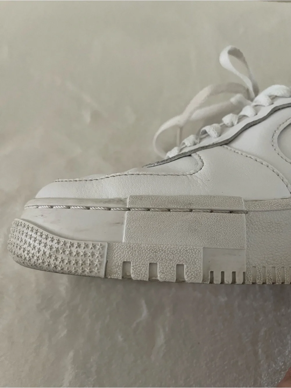 Nike White Leather Girls Low Profile Sneakers 5